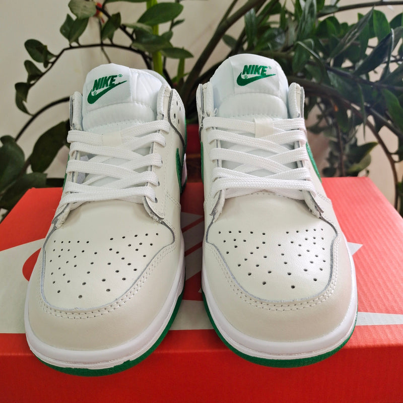 Tênis Nike SB Dunk Low White Green